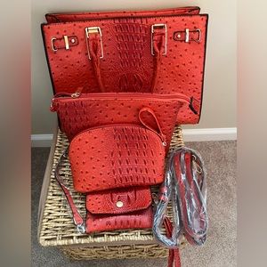 NWOT  4 piece handbag/tote set with straps in Faux Crocodile-  ORANGY-RED - NEW